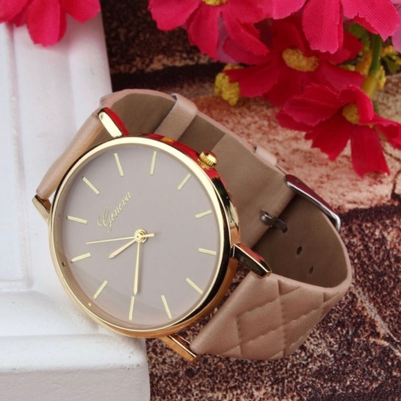 Geneva Accessories - Geneva faux leather wrist watch